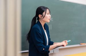 無教師證代理教師