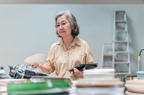 60歲以上工作｜退休唔等於停步，香港60+仍可穩定賺錢嘅方法